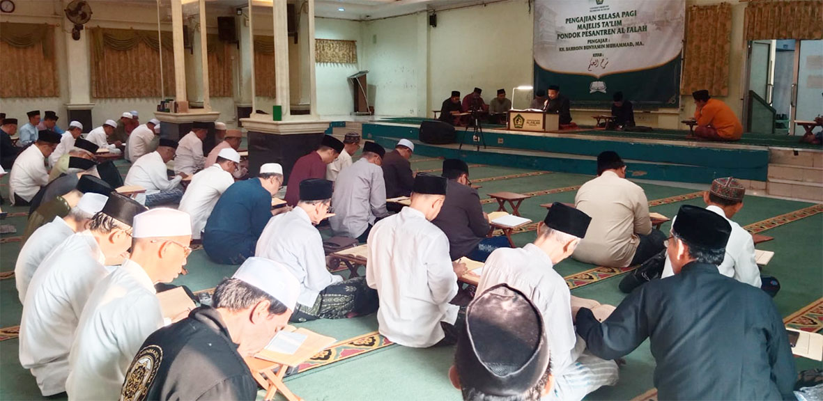 Taklim Syarah Al-Hikam di Pondok Pesantren Al-Falah