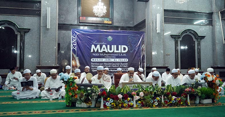 Maulid di Masjid Jami Al-Falah: Bertambah Cinta Kepada Rosulullah dengan Pembacaan Qasidah Al-Burdah Bersama-sama